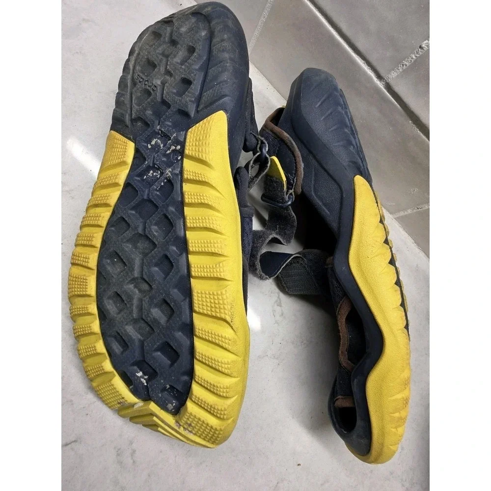 Crocs SwiftWater Mesh Sandals Mens 11 Blue Hook & Loop Fisherman Boating Dock